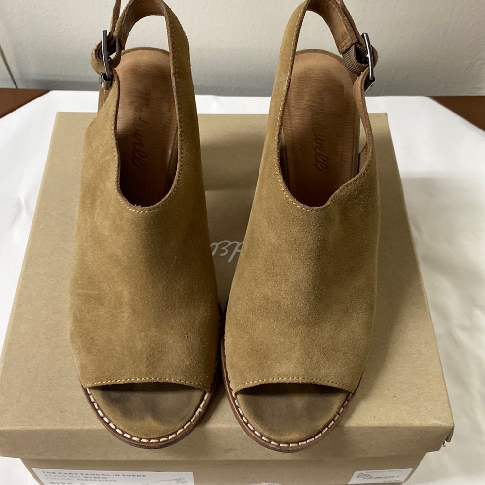 Madewell “Cary” Sandal in Suede Size 8